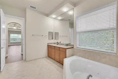9051 Edgewater Bnd #9051, Parkland, FL 33076 - Photo 19