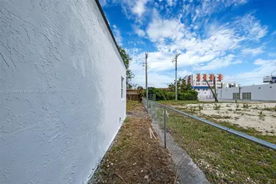 741 NW 77th Ter, Miami, FL 33150 - Photo 27