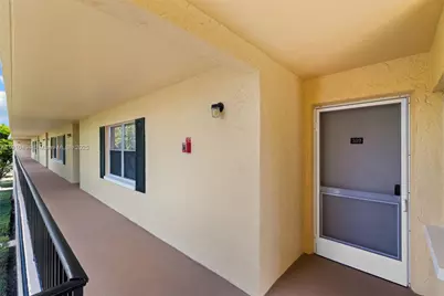 1087 Forest Lakes Drive #309, Naples, FL 34105 - Photo 3