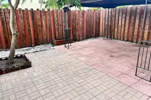 4123 NE 24th St, Homestead, FL 33033 - Photo 13