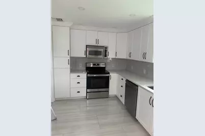 321 SW 76th Ter, North Lauderdale, FL 33068 - Photo 17