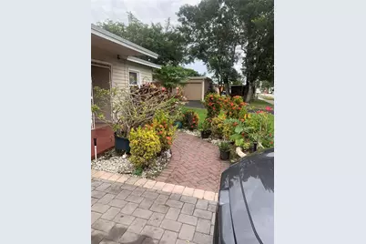 321 SW 76th Ter, North Lauderdale, FL 33068 - Photo 23