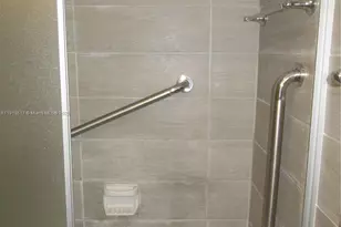 581 Blue Heron Dr, Hallandale Beach, FL 33009 - Photo 25