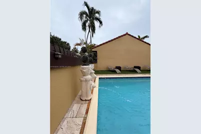 20305 NE 10th Ct, Miami, FL 33179 - Photo 13