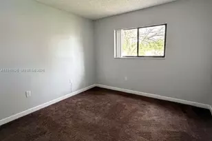 351 Palm Way, Pembroke Pines, FL 33025 - Photo 9