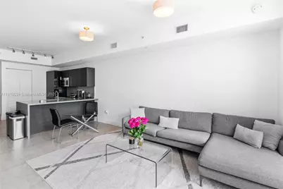 1080 Brickell Ave #1502, Miami, FL 33131 - Photo 11