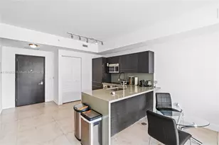 1080 Brickell Ave, Miami, FL 33131 - Photo 5