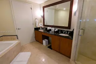 18001 Collins Ave, Sunny Isles Beach, FL 33160 - Photo 17