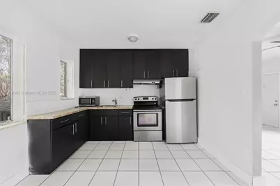 282 NW 41st Ave, Miami, FL 33126 - Photo 9
