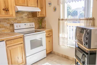 5851 NW 62nd Ave #202, Tamarac, FL 33319 - Photo 3