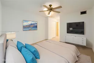 2780 NE 183rd St, Aventura, FL 33160 - Photo 9