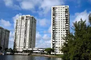 2780 NE 183rd St, Aventura, FL 33160 - Photo 5