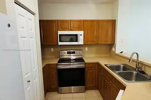 5753 Isles Cir, Tamarac, FL 33321 - Photo 5