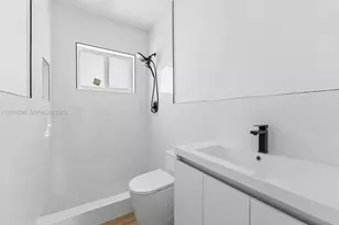 300 NW 7th Ave, Miami, FL 33128 - Photo 7