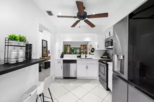 6417 W Pinehurst Cir W, Tamarac, FL 33321 - Photo 9