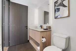 398 NE 5th St, Miami, FL 33132 - Photo 21