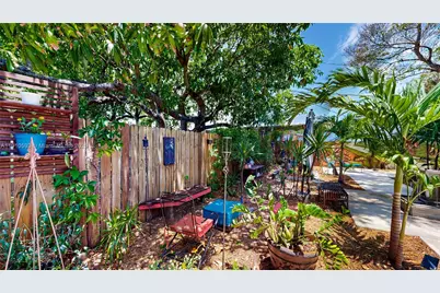 561 NW 53rd St, Miami, FL 33127 - Photo 53