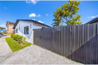 920 NW 8th Ave #1, Pompano Beach, FL 33060 - Photo 17