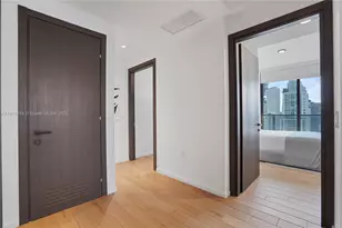 398 NE 5th St, Miami, FL 33132 - Photo 31