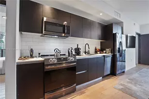 398 NE 5th St, Miami, FL 33132 - Photo 3