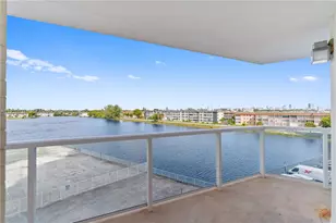 1351 NE Miami Gardens Dr, Miami, FL 33179 - Photo 1