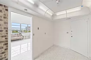 1351 NE Miami Gardens Dr, Miami, FL 33179 - Photo 11