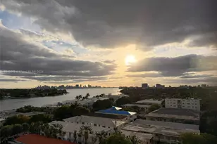 6900 Bay Dr, Miami Beach, FL 33141 - Photo 25