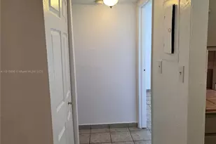 10399 N Kendall Dr, Miami, FL 33176 - Photo 9