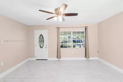 327 Mongomery Ave, Fort Myers, FL 33905 - Photo 17