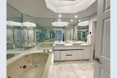 3900 Island Blvd #B-303, Aventura, FL 33160 - Photo 27