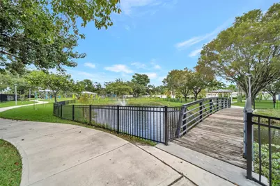 741 SW 2nd Ct, Hallandale Beach, FL 33009 - Photo 19