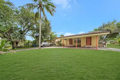 741 SW 2nd Ct, Hallandale Beach, FL 33009 - Photo 3