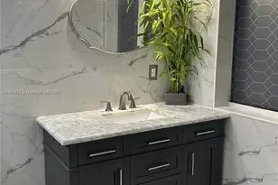 18859 NW 86th Ave, Hialeah, FL 33015 - Photo 23