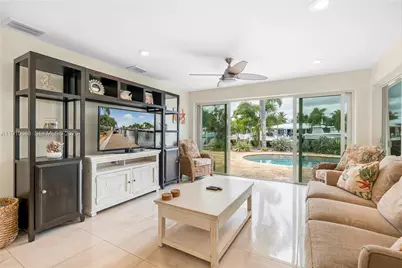 281 SE 3rd Ct, Pompano Beach, FL 33060 - Photo 13