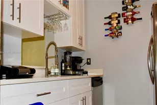 7860 NW 50th St, Lauderhill, FL 33351 - Photo 9