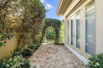 12001 SE Prestwick Ter, Tequesta, FL 33469 - Photo 33