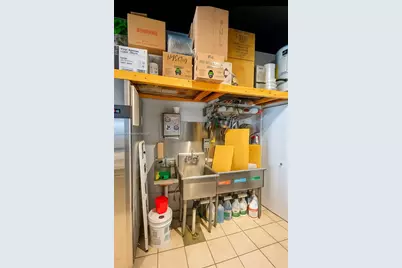205 NE 35th St, Miami, FL 33137 - Photo 3