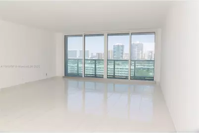 100 Bayview Dr #1028, Sunny Isles Beach, FL 33160 - Photo 3