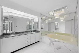 20191 E Country Club Dr, Aventura, FL 33180 - Photo 15