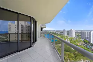 20191 E Country Club Dr, Aventura, FL 33180 - Photo 23