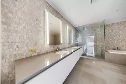 88 SW 7th St #1004, Miami, FL 33130 - Photo 13