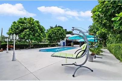 20235 SW 172nd Ave, Miami, FL 33187 - Photo 9