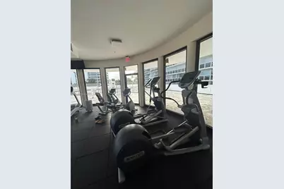 20515 E Country Club Dr #1042, Aventura, FL 33180 - Photo 15