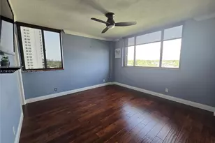 2300 NE 33rd Ave, Fort Lauderdale, FL 33305 - Photo 13
