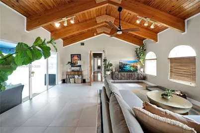 18900 Belview Dr, Cutler Bay, FL 33157 - Photo 7