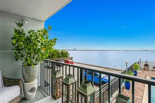 1820 S Treasure Dr, North Bay Village, FL 33141 - Photo 25
