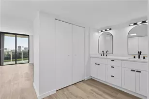 3675 N Country Club Dr, Aventura, FL 33180 - Photo 29