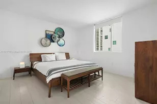 55 SE 6th St, Miami, FL 33131 - Photo 15