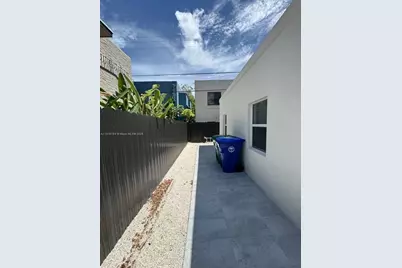 1670 SW 11th Ter #Front, Miami, FL 33135 - Photo 5