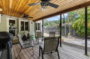 2431 Overbrook St, Coconut Grove, FL 33133 - Photo 19